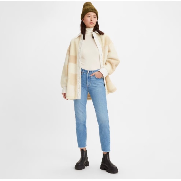 Levi Wedgie Jeans NWT - Picture 2 of 6